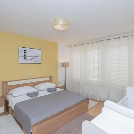 Feriehus Countryside Tajo - Four Bedroom With Swimming Pool Imotski