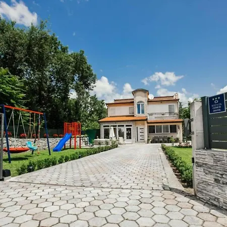 Countryside Tajo - Four Bedroom With Swimming Pool Feriehus Imotski