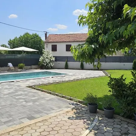 Countryside Tajo - Four Bedroom With Swimming Pool Imotski